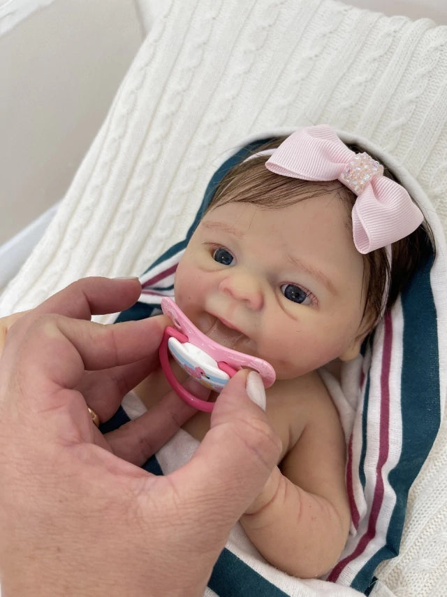 BEBÊ REBORN REALISTA DE SILICONE SÓLIDO - MENINA - IMPORTANTE ENVIO EM 40 DIAS